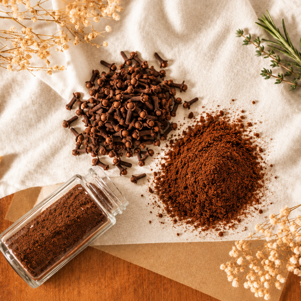 Clove whole and powder styled product image